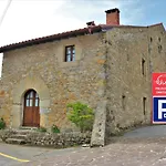 Palacion De Santillana