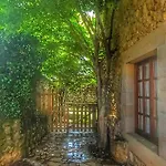 Palacion De Santillana *