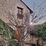 Apartment Palacion De Santillana