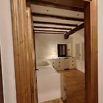 Apartment Palacion De Santillana