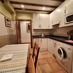 Apartment Palacion De Santillana