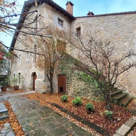 Apartment Palacion De Santillana