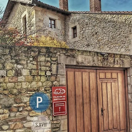 Palacion De Santillana