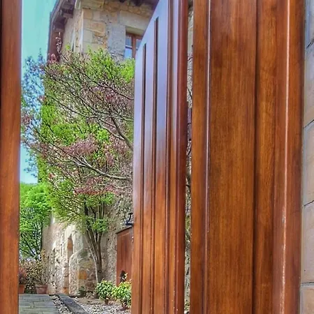 Palacion De Santillana *