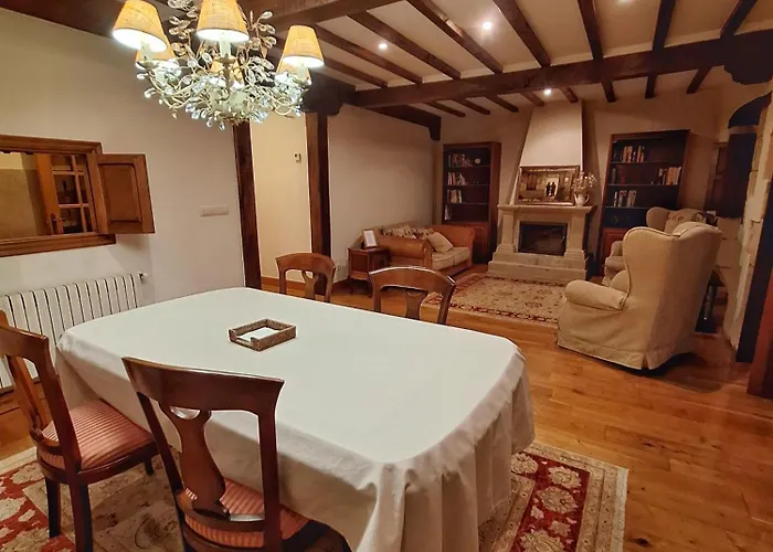 Palacion De Santillana Santillana del Mar