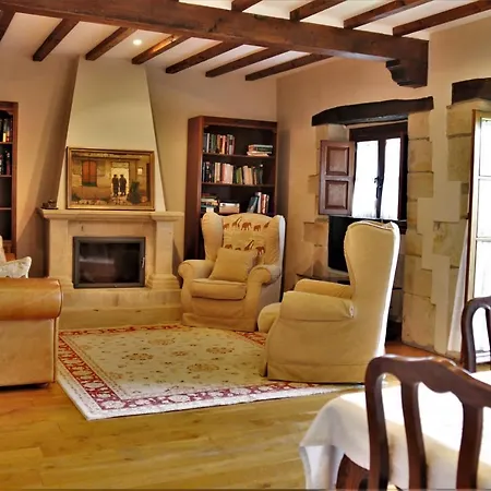 Апартаменты Palacion De Santillana *