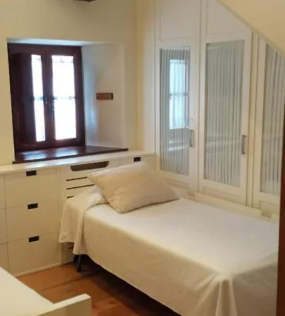 Palacion De Santillana *