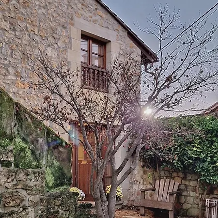 Апартаменты Palacion De Santillana