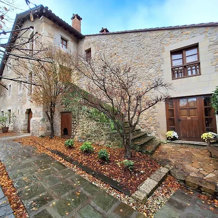 Palacion De Santillana *