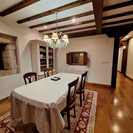 Palacion De Santillana * Сантильяна-дель-Мар