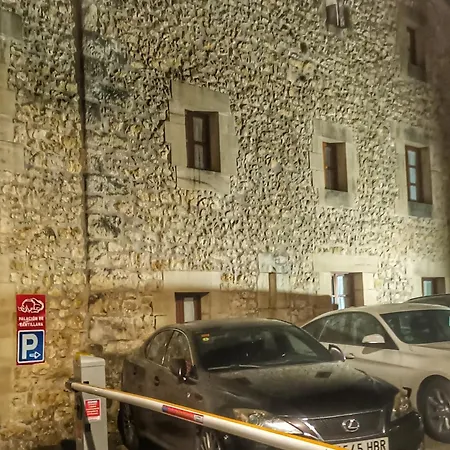 Palacion De Santillana Апартаменты *
